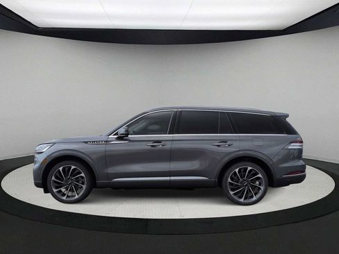 Used 2023 Lincoln Aviator Reserve w/ Equipment Group 201A AWD/4WD image 5
