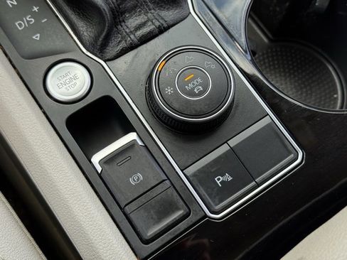 Used 2021 Volkswagen Atlas SEL image 22