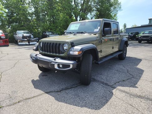 New 2025 Jeep Gladiator Sport image 15