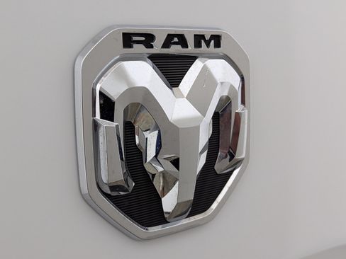 Used 2025 RAM ProMaster 2500 w/ U-Haul Equipment Group FWD image 22