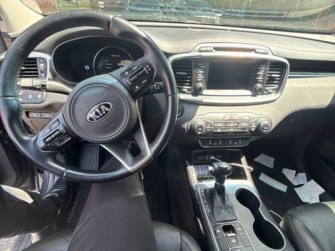 Used 2017 Kia Sorento EX w/ EX Advanced Touring Package FWD image 2
