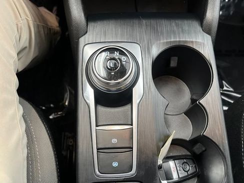 Used 2022 Ford Escape SE w/ Cold Weather Package FWD image 28