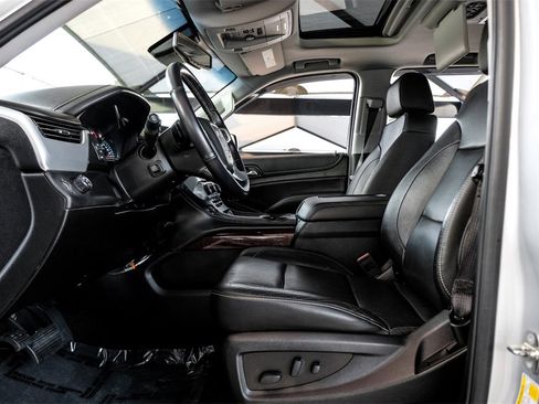 Used 2018 GMC Yukon SLT w/ Open Road Package image 3