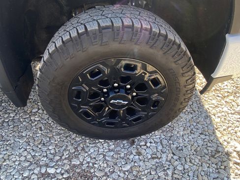 Used 2021 Chevrolet Silverado 2500 LTZ w/ LTZ Plus Package image 11