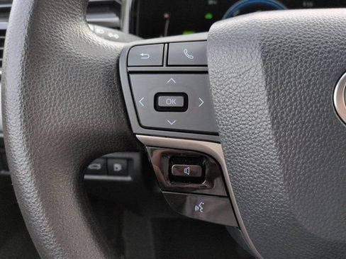 Used 2025 Toyota Camry LE FWD image 22
