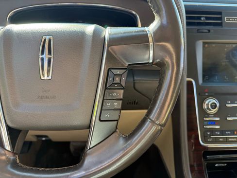 Used 2016 Lincoln Navigator L Reserve image 24