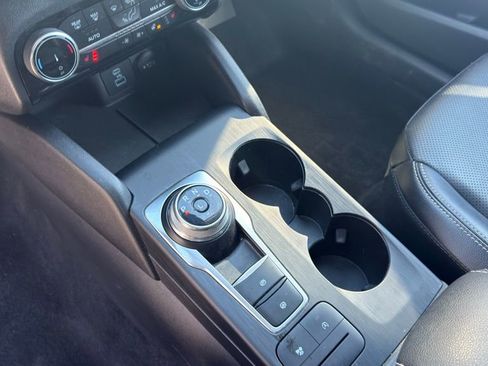 Used 2022 Ford Escape SEL image 14