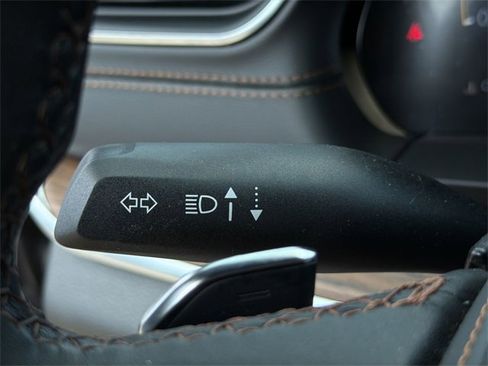 Used 2025 Jeep Grand Cherokee Summit image 33