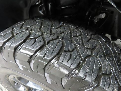 Used 2024 Ford F250 XLT w/ XLT Premium Package image 7