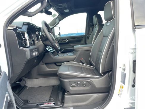 New 2026 GMC Sierra 2500 AT4X image 9