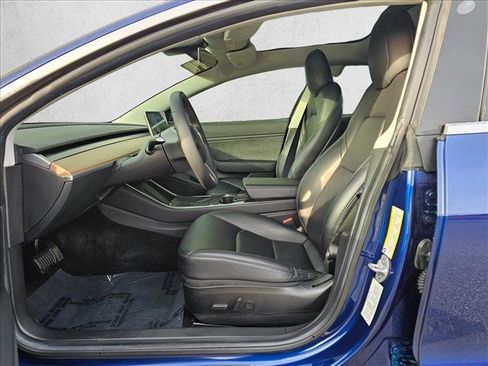 Used 2019 Tesla Model 3 Standard Range image 16