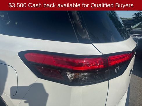 New 2026 Nissan Pathfinder Platinum FWD image 40