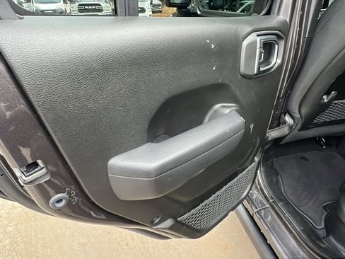 Used 2025 Jeep Wrangler Unlimited Rubicon 4xe w/ Safety Group image 22