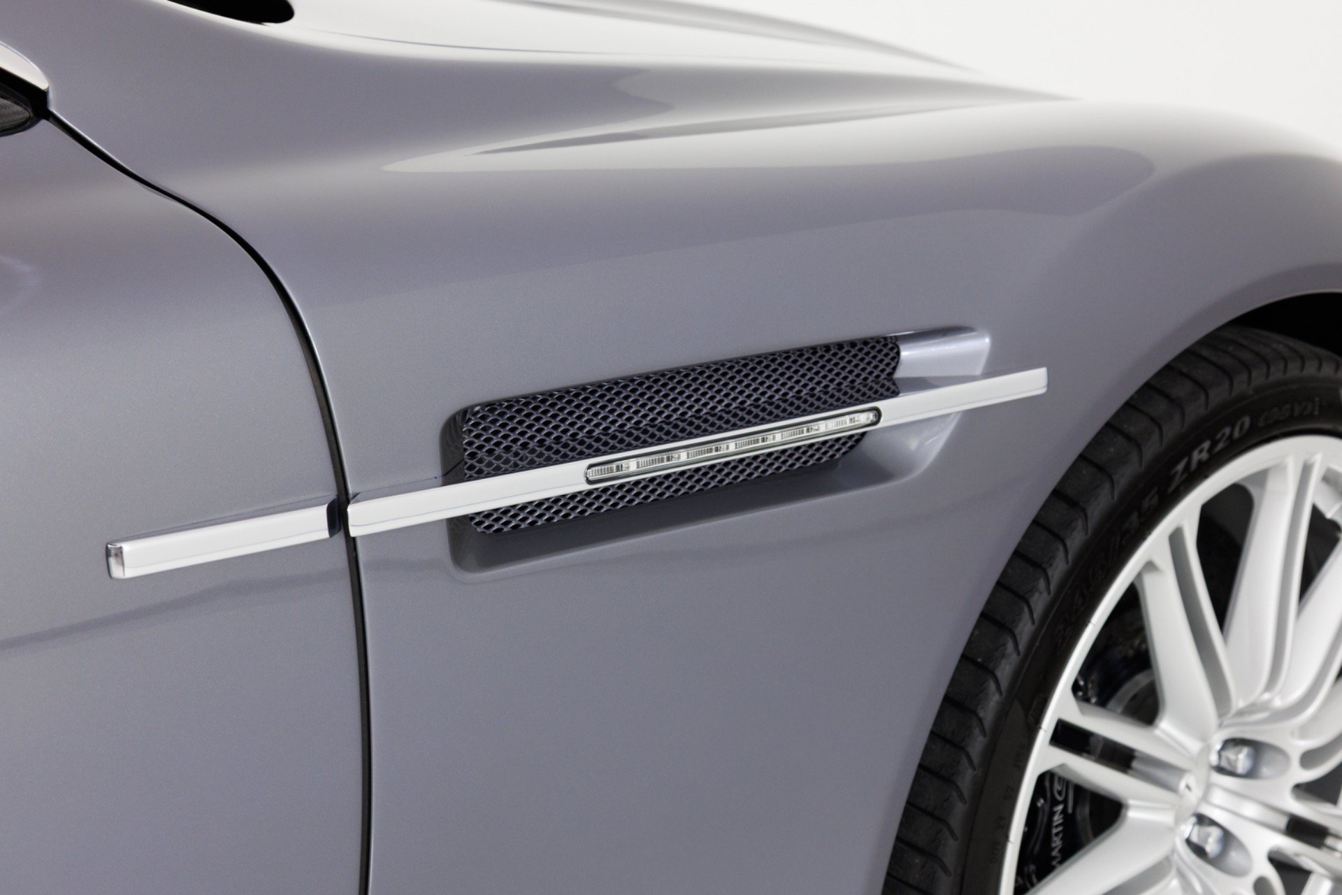 Used 2010 Aston Martin DBS Coupe RWD image 64