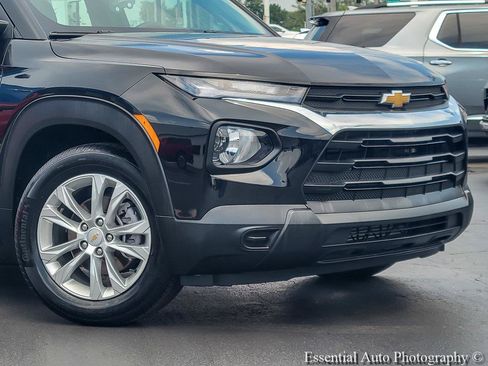 Certified 2023 Chevrolet TrailBlazer LS FWD image 3