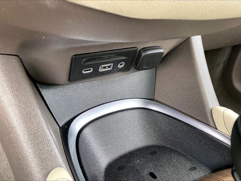 Used 2024 Chevrolet Malibu LT FWD image 33
