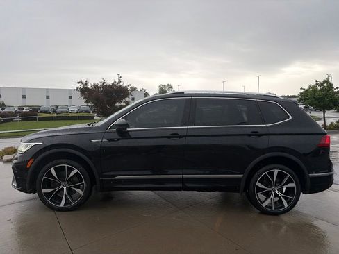 Used 2022 Volkswagen Tiguan SEL R-Line AWD/4WD image 5