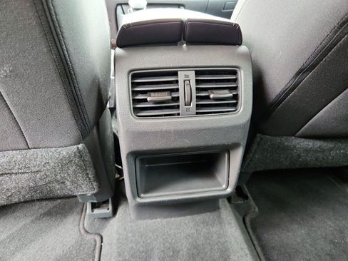 Used 2023 Nissan Rogue S AWD/4WD image 12