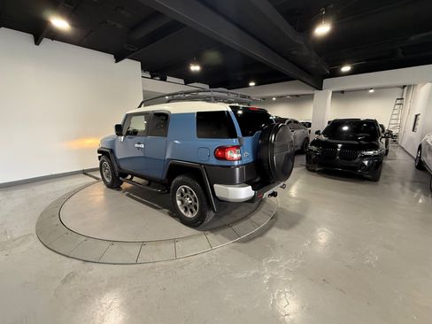 Used 2013 Toyota FJ Cruiser 4WD w/ Convenience Pkg image 17