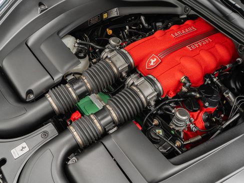 Used 2012 Ferrari California image 35