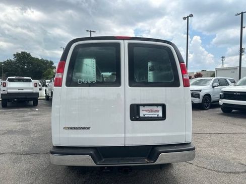 New 2026 Chevrolet Express 2500 w/ Communications Package RWD image 4