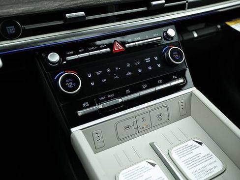 New 2026 Hyundai Santa Fe Calligraphy image 17