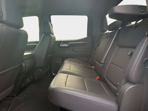 Used 2026 GMC Sierra 1500 SLT AWD/4WD image 12