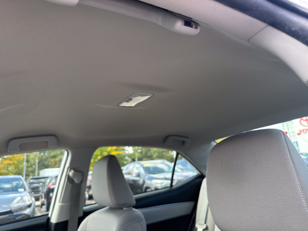 Used 2016 Toyota Corolla LE FWD image 15