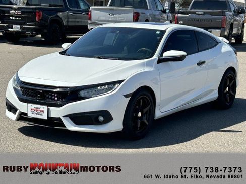 Used 2016 Honda Civic Touring image 3