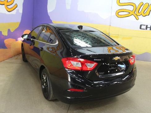Used 2017 Chevrolet Cruze LT w/ LT True North Edition FWD image 6