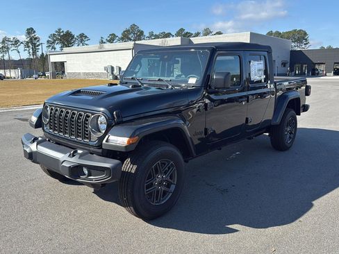 New 2025 Jeep Gladiator Sport image 3