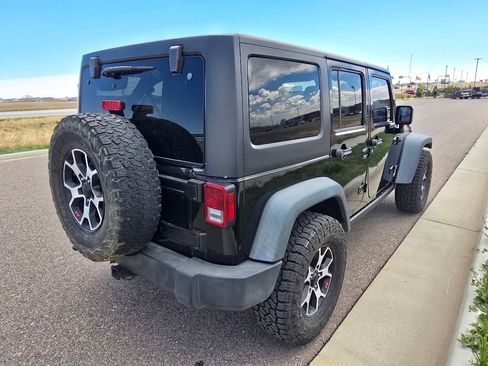 Used 2015 Jeep Wrangler Unlimited Rubicon w/ Connectivity Group image 5