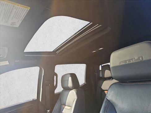 Used 2022 GMC Sierra 1500 AT4 w/ AT4 Premium Package image 11