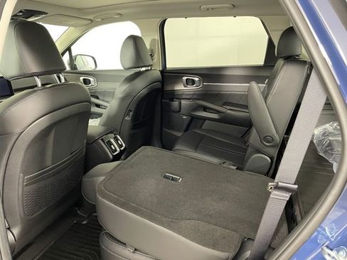New 2026 Kia Sorento SX image 4