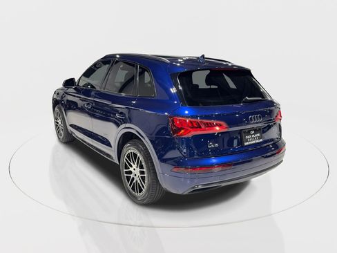 Used 2020 Audi Q5 2.0T Premium w/ Titanium Sport Package image 8