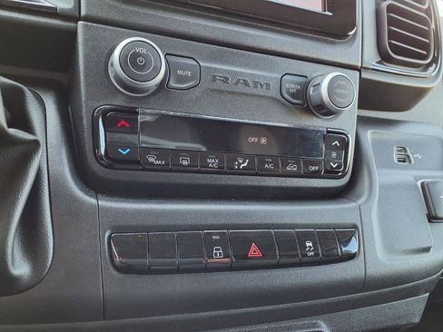 Used 2025 RAM ProMaster 3500 w/ Convenience Group FWD image 6