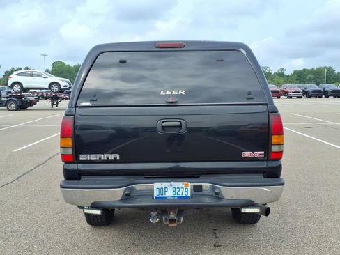 Used 2006 GMC Sierra 3500 SLT w/ Heavy-Duty Power Package RWD image 5