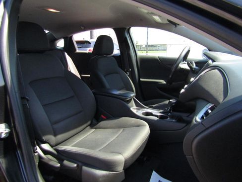 Used 2019 Chevrolet Malibu RS image 23