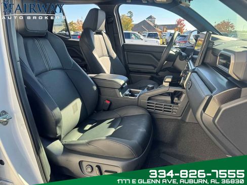 Used 2025 Toyota 4Runner Limited image 12