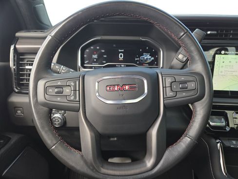 Used 2025 GMC Sierra 2500 AT4X image 33