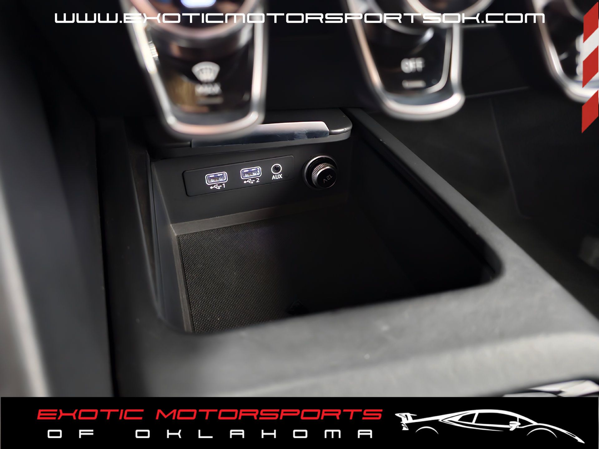 Used 2017 Audi R8 V10 w/ Carbon Exterior Package AWD/4WD image 29