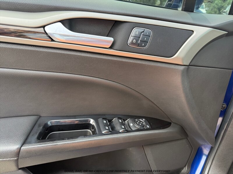 Used 2016 Ford Fusion SE w/ Equipment Group 202A AWD/4WD image 25