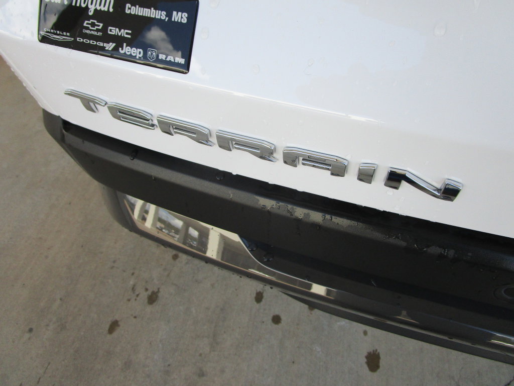 New 2027 GMC Terrain Elevation w/ LPO, Floor Liner Package FWD image 12