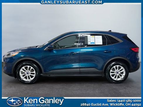 Used 2020 Ford Escape SE image 2