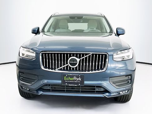 Used 2020 Volvo XC90 T5 Momentum image 2