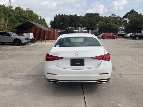 Used 2024 Mercedes-Benz C 300 Sedan image 4