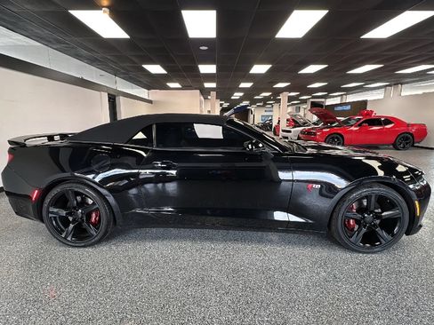 Used 2017 Chevrolet Camaro SS RWD image 6