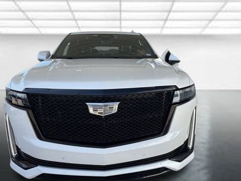 Used 2021 Cadillac Escalade Sport Platinum image 2