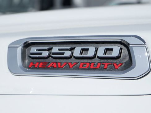 Used 2022 RAM 5500 Tradesman w/ Chrome Appearance Group AWD/4WD image 54