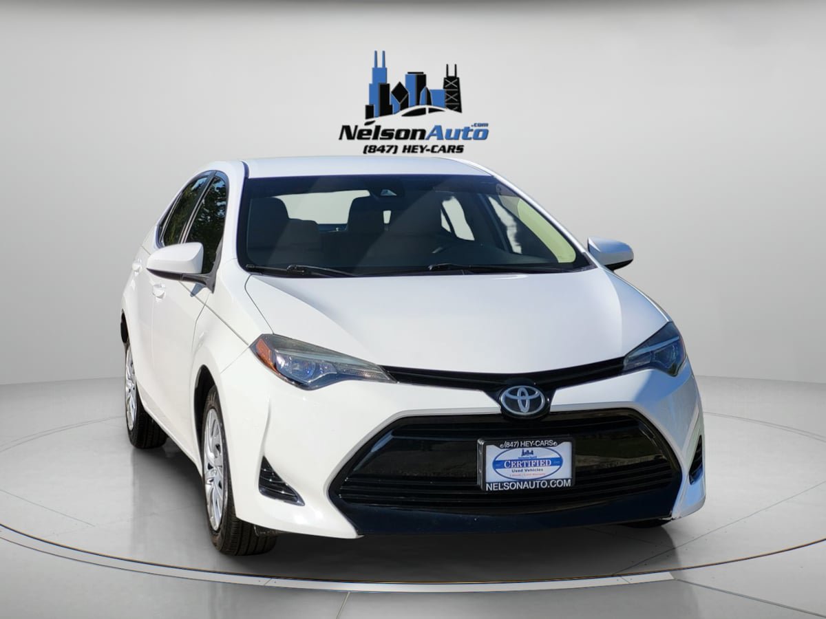 Used 2017 Toyota Corolla LE FWD image 2